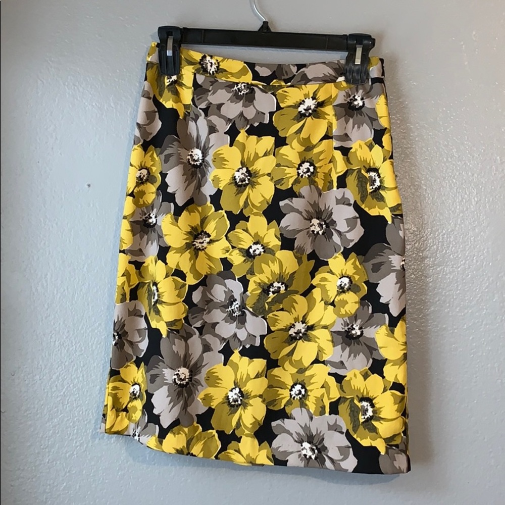 ‼️Yellow Floral Print Skirt‼️
